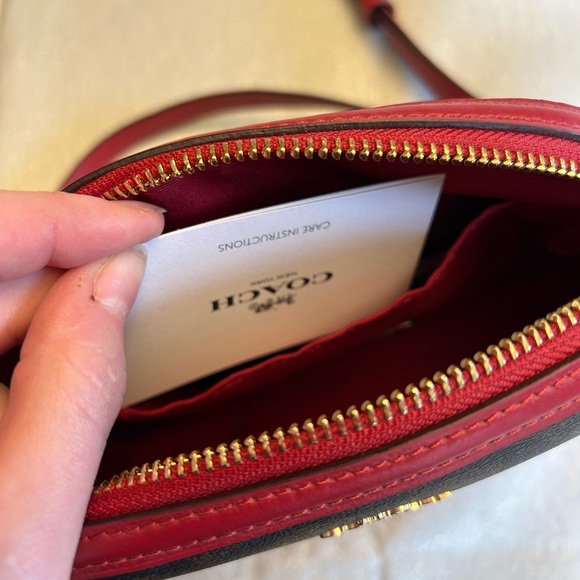 NWT Coach Monogram crossbody purse - Picture 4 of 8